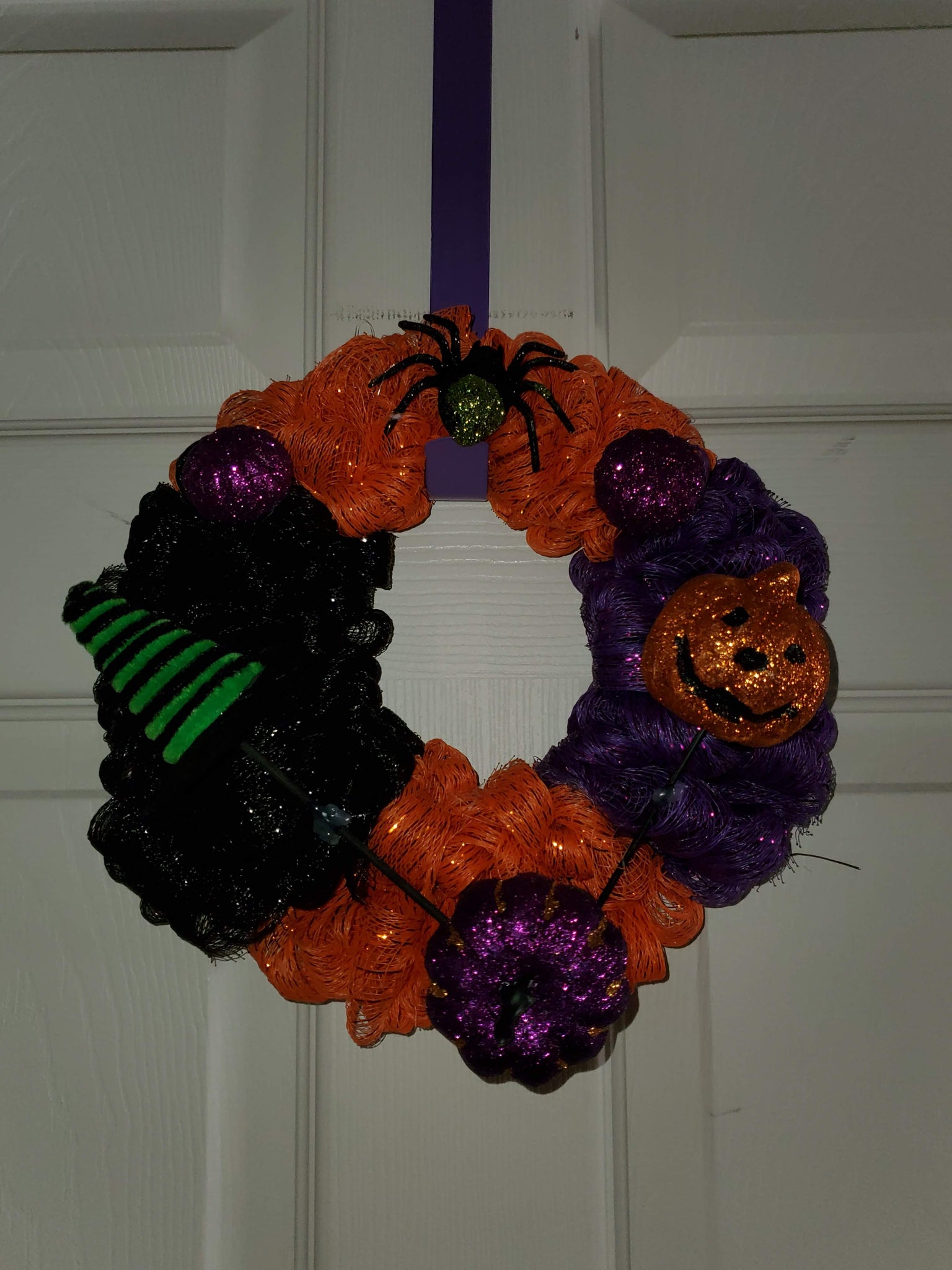 9In Halloween Wreath Orange/Black/Purple Mesh